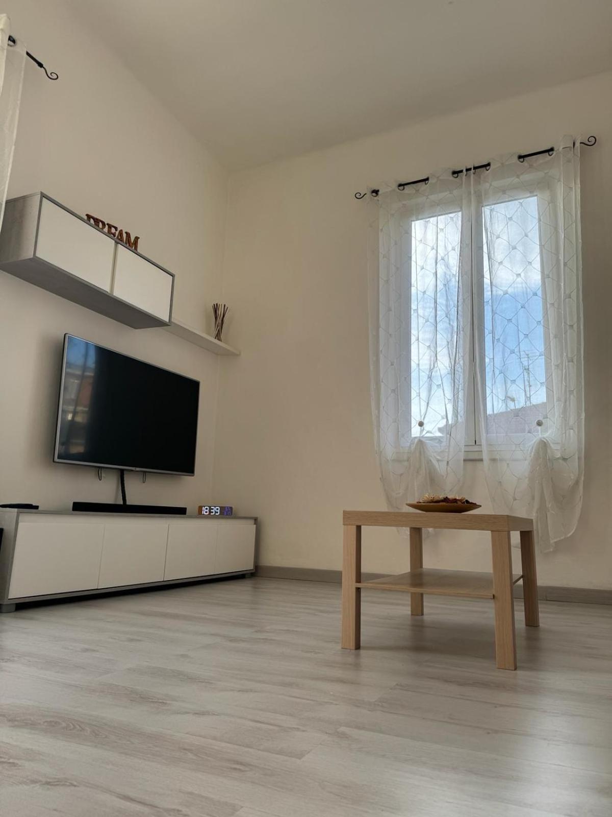 La Casa Di Carlotta Apartment Ceparana Bagian luar foto